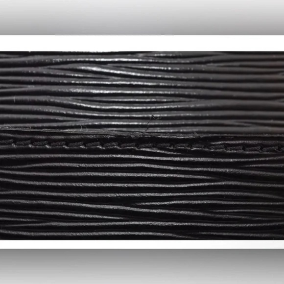 Louis Vuitton Epi Pochette Homme Black Vintage Clutch EUC - Picture 11 of 17